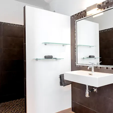 Port De * Сен-Тропе