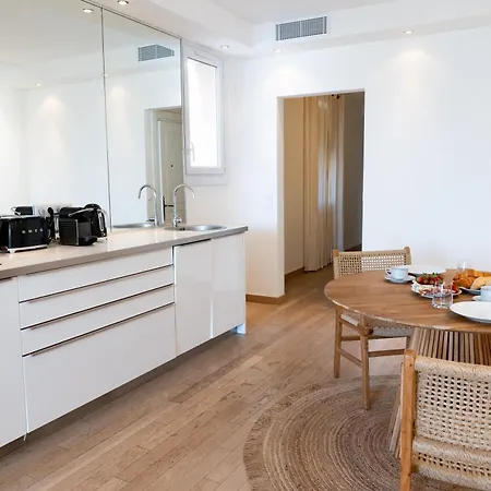 Port De * Сен-Тропе